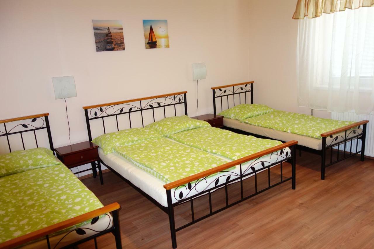 La Familia Apartment Sturovo Exterior photo